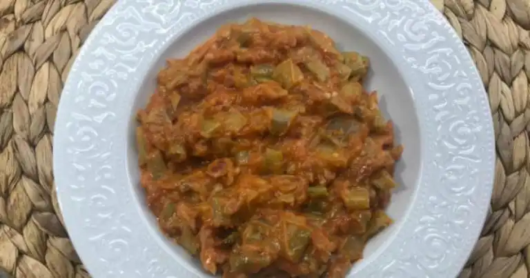 Nefis Kaymaklı Domatesli Biber Tarifi