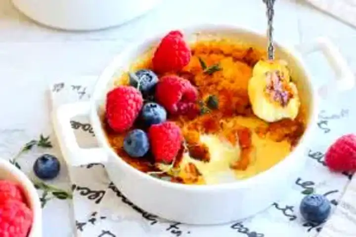 5 Malzemeyle 5 Dakikada Leziz Krem Brûlée