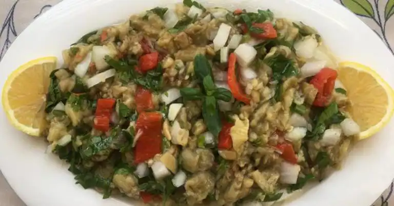 Lezzetli Közlenmiş Patlıcan Salatası Tarifi