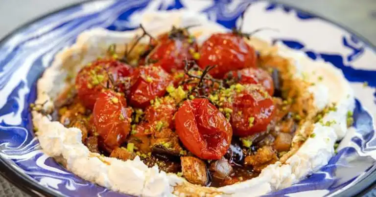 Lezzetli Köz Domates ve Labne Mezesi Tarifi