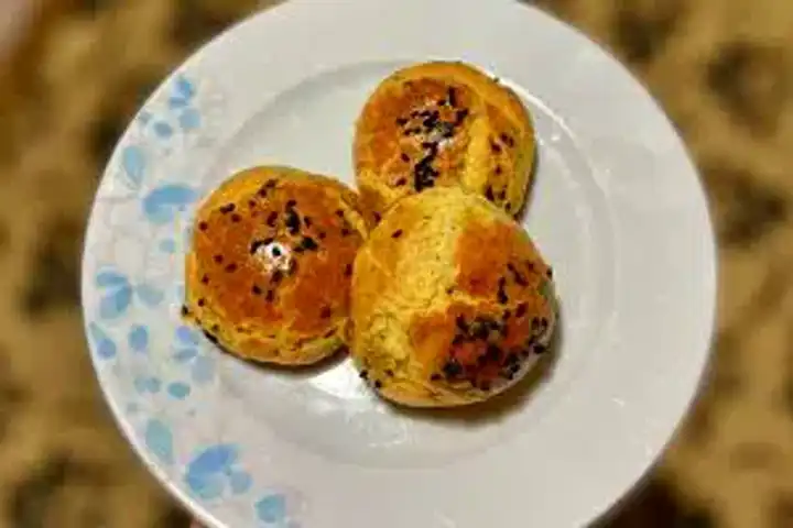 Nefis Lor Peynirli ve Otlu Poğaça Tarifi