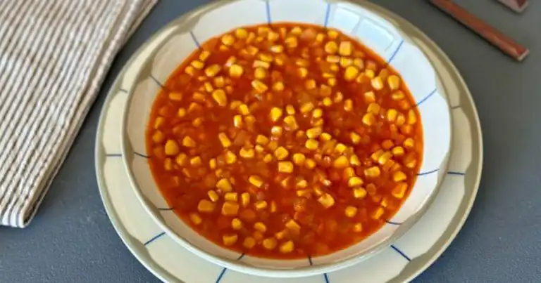 Nefis Salçalı Mısır Yemeği Tarifi