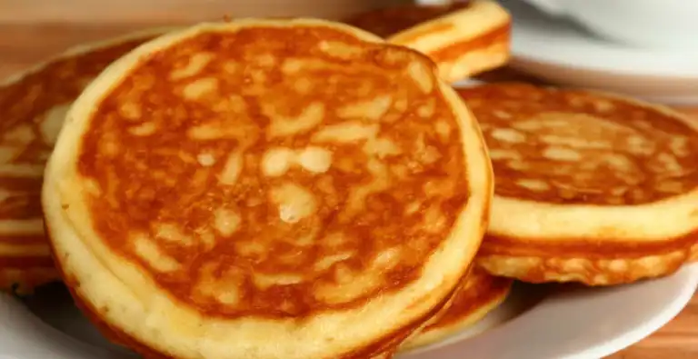 Nefis Kefirli Rus Pancakesı (Oladi) Tarifi