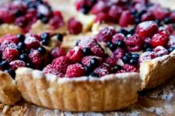 Nefis Orman Meyveli Tart Tarifi