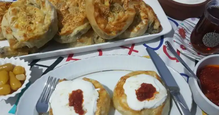 Nefis Patatesli Kıymalı Gül Böreği Tarifi