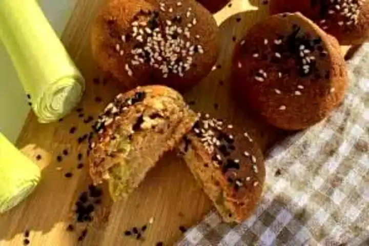 Sağlıklı Pırasalı Fit Poğaça Tarifi