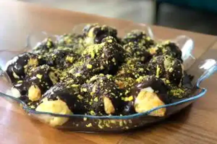Nefis Çikolatalı Profiterol Tarifi