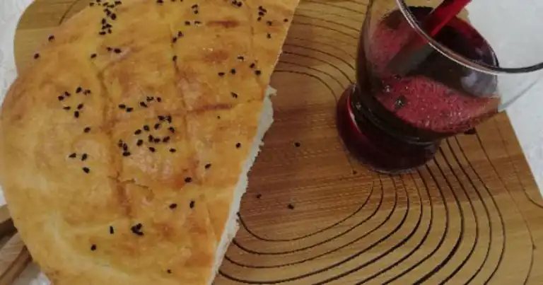 Ev Yapımı Lezzetli Ramazan Pidesi Tarifi