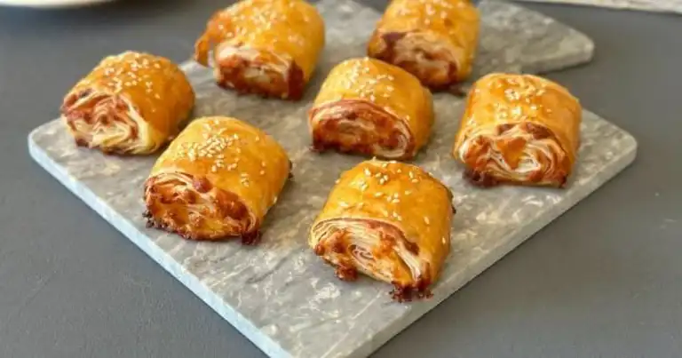 Pratik ve Lezzetli Salamlı Börek Tarifi