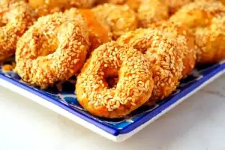 Kıyır Kıyır Tuzlu Simit Tarifi