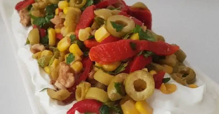 Lezzetli Yeşil Zeytin Salatası Tarifi