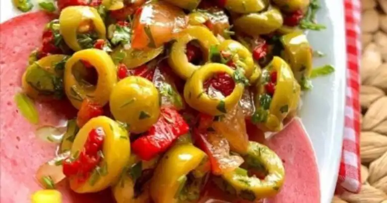 Nefis Zeytin Salatası Tarifi