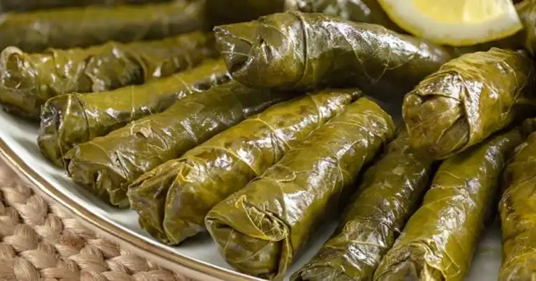 Nefis Zeytinyağlı Yaprak Sarma Tarifi